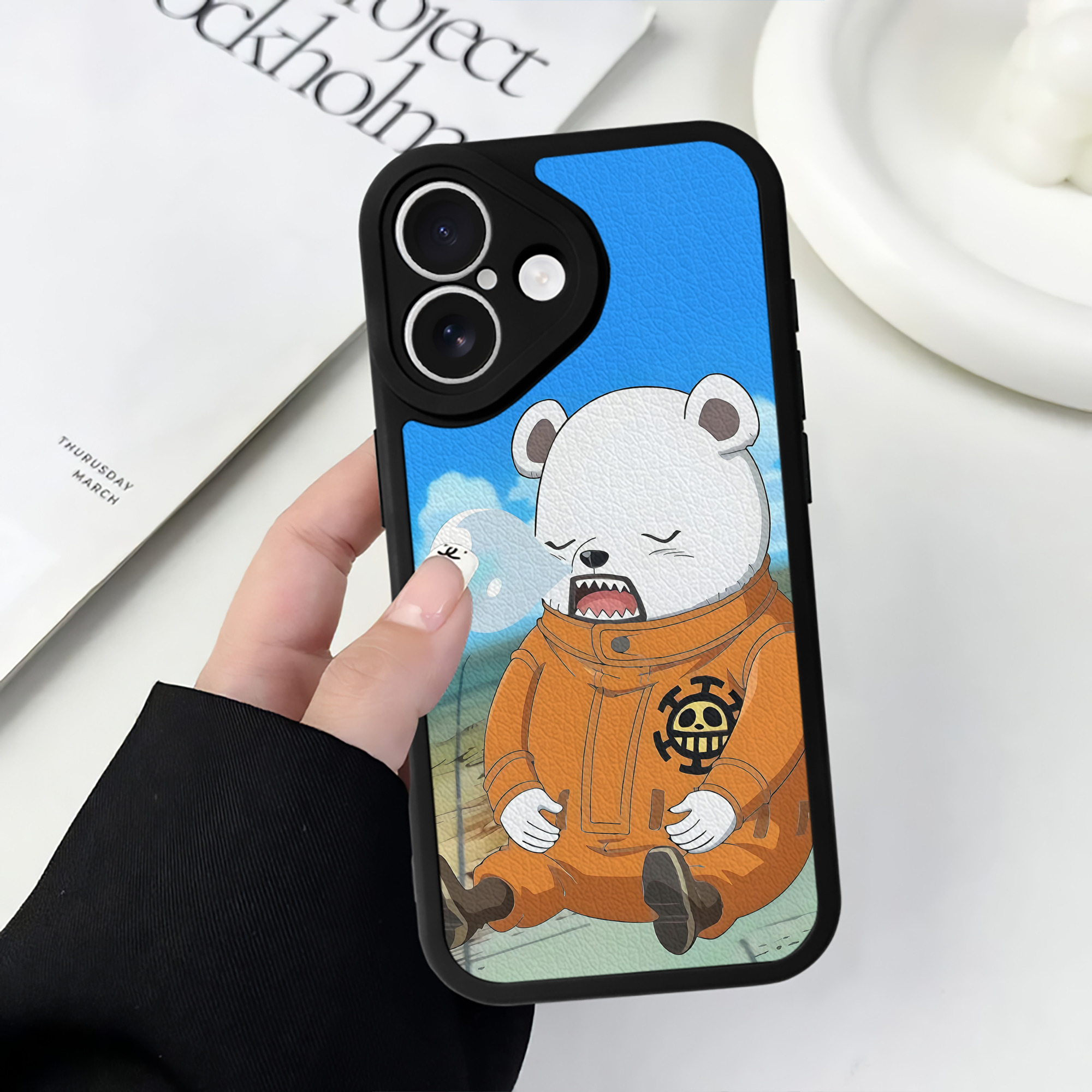 （画像用） ワンピース ONE PIECE 【iPhone 16シリーズ対応】シリコンスマホケース（レザー調） 材質：シリコン